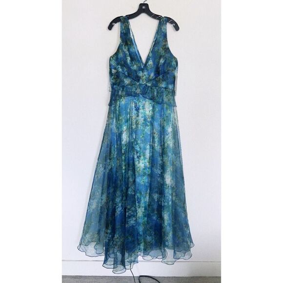 Theia ANTOINETTE V NECK GOWN US14 - Picture 6 of 11